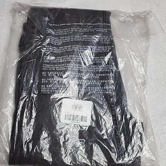 2650 NWT Old Navy Slim Built-In Flex Ripped Gray Jeans Color: Wash Down Gray - Picture 5 of 7